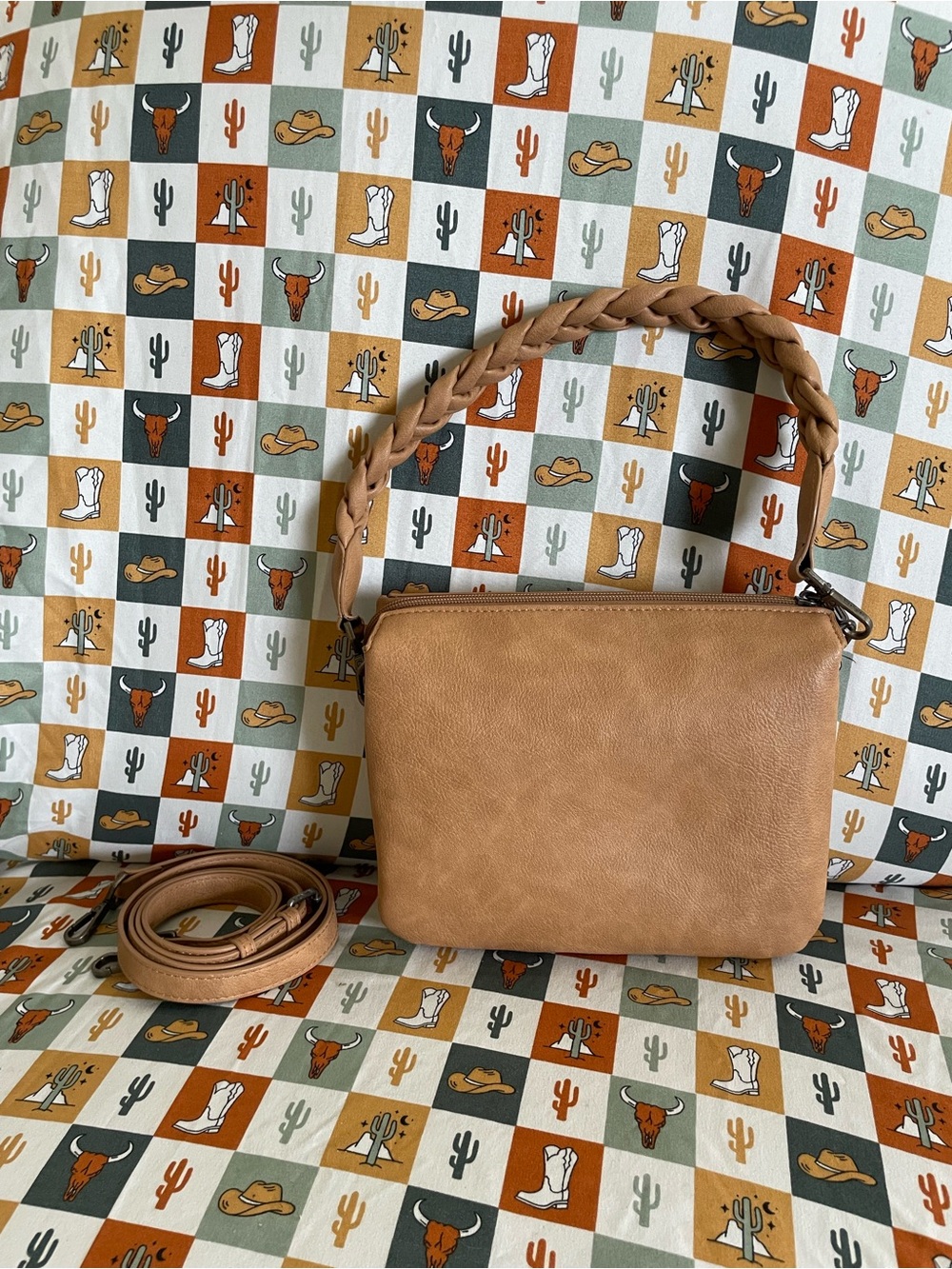 Wrangler Cognac Brown Braided Leather Crossbody Bag - Picture 3 of 5